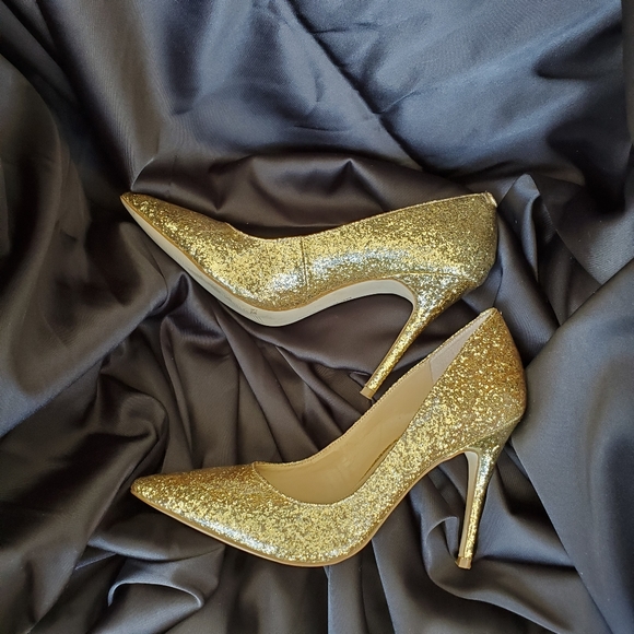 BCBGENERATION Heels - Picture 3 of 11